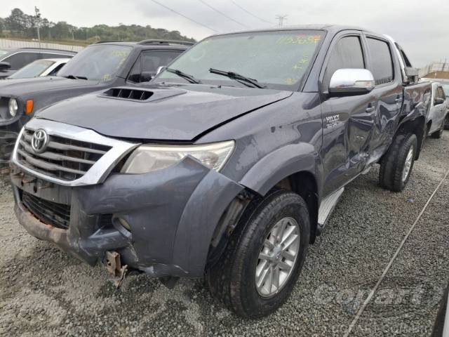 2013 TOYOTA HILUX CD 