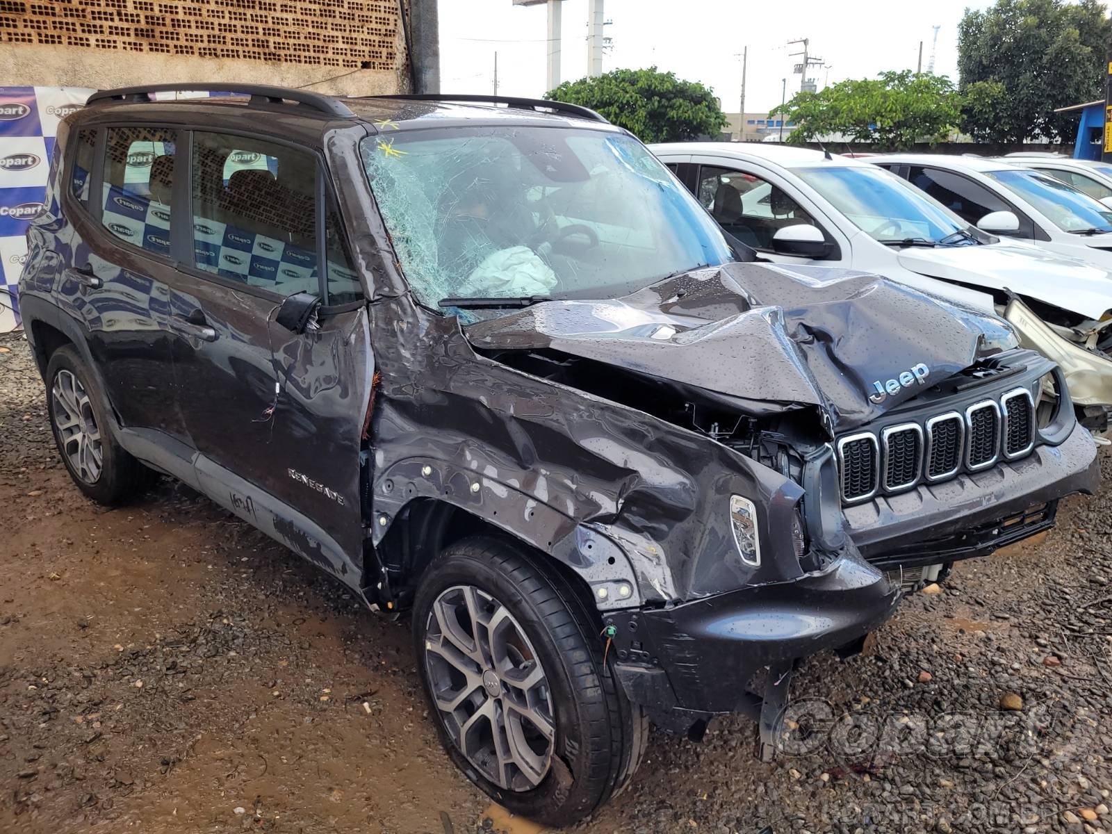 Veículo Fiat Renegade JEEP RENEGADE LONGITUDE T270 1.3 16V GSE TURBO 2023 2024 em leilão