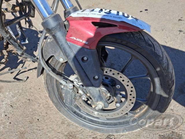 2025 HONDA CB 300F 