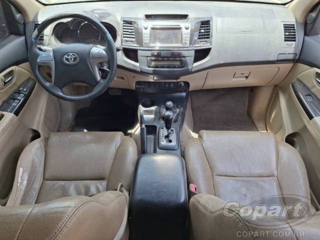 2015 TOYOTA HILUX SW4 