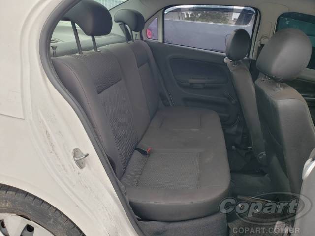 2016 VOLKSWAGEN VOYAGE 