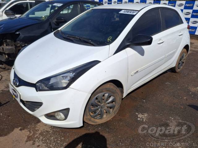 2015 HYUNDAI HB20 