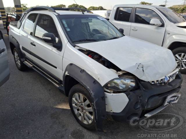 2015 FIAT STRADA CD 