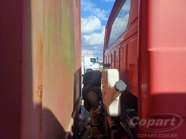 2004 VOLKSWAGEN 15.180 