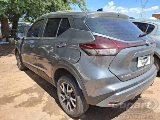 2023 NISSAN KICKS 