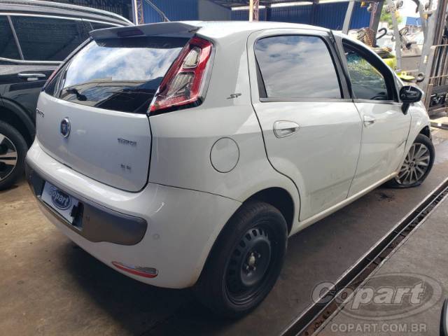 2016 FIAT PUNTO 