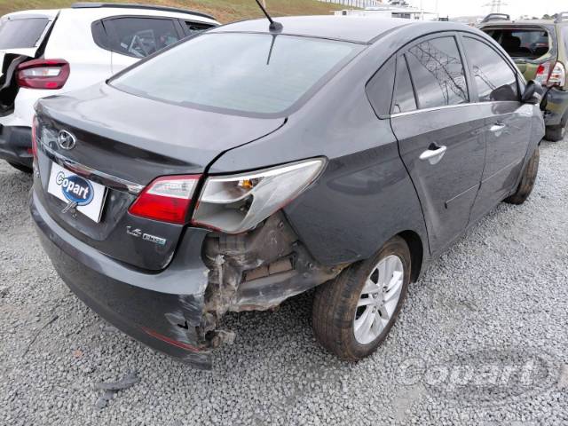 2014 HYUNDAI HB20S 