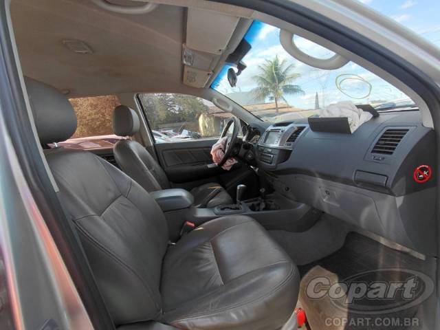 2014 TOYOTA HILUX CD 