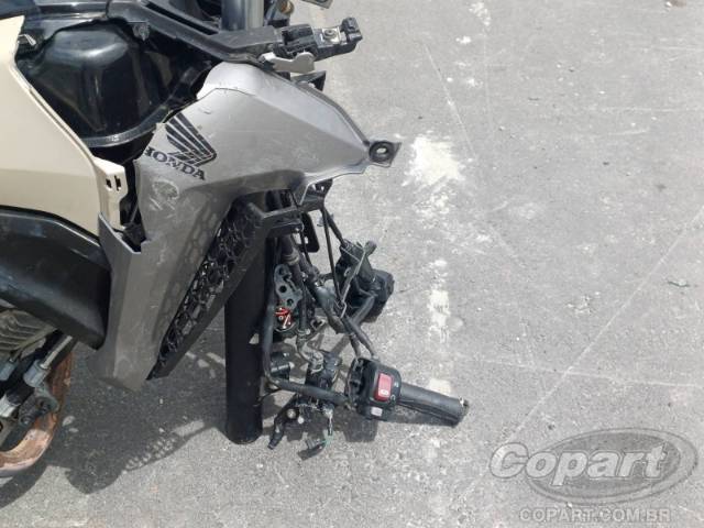 2025 HONDA XRE SAHARA 300 