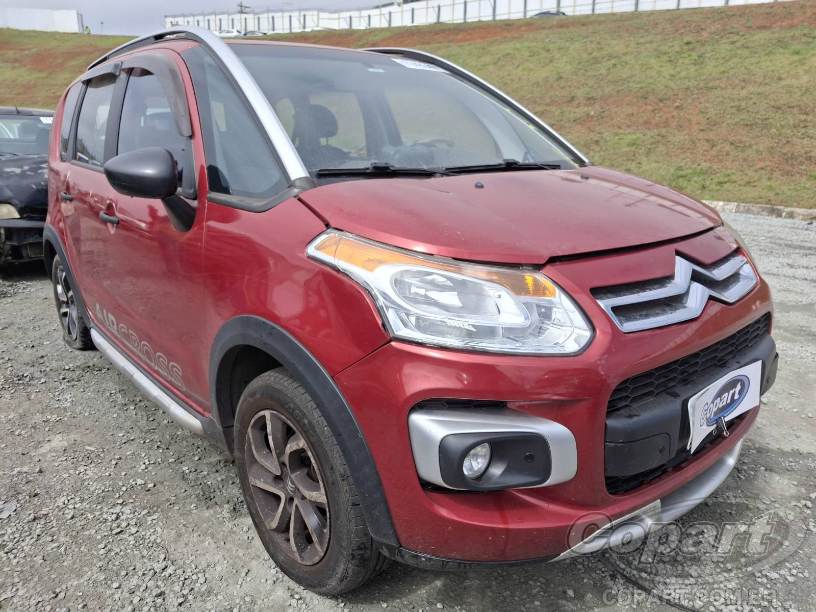 Veículo Peugeot C3 Aircross Citroen C3 AirCross GLX 1.6 16V VVT 2013 2013 em leilão