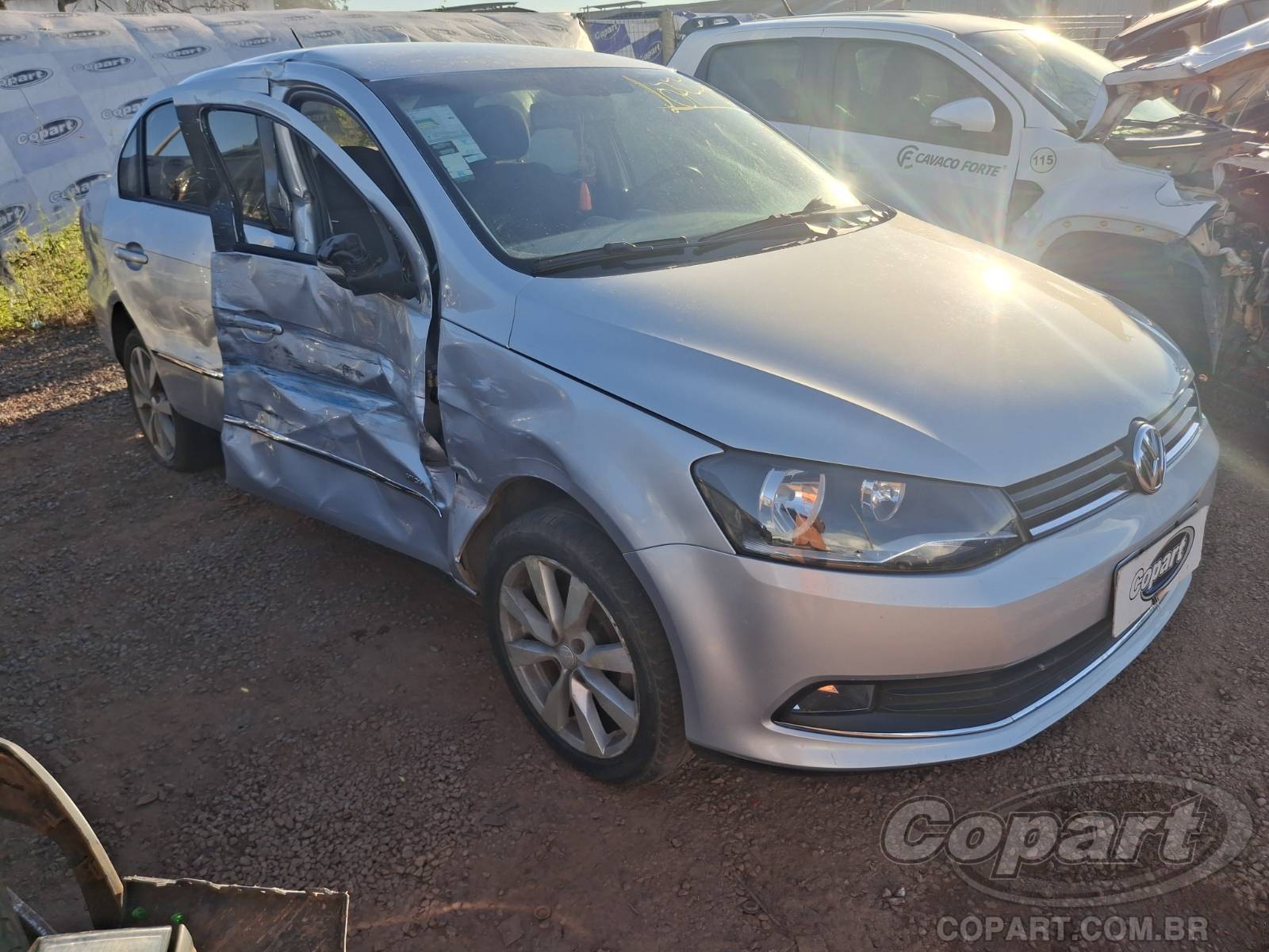 Veículo VW - VolksWagen Voyage Volkswagen Voyage Highline I-Motion 1.6 MSI 2015 2015 em leilão