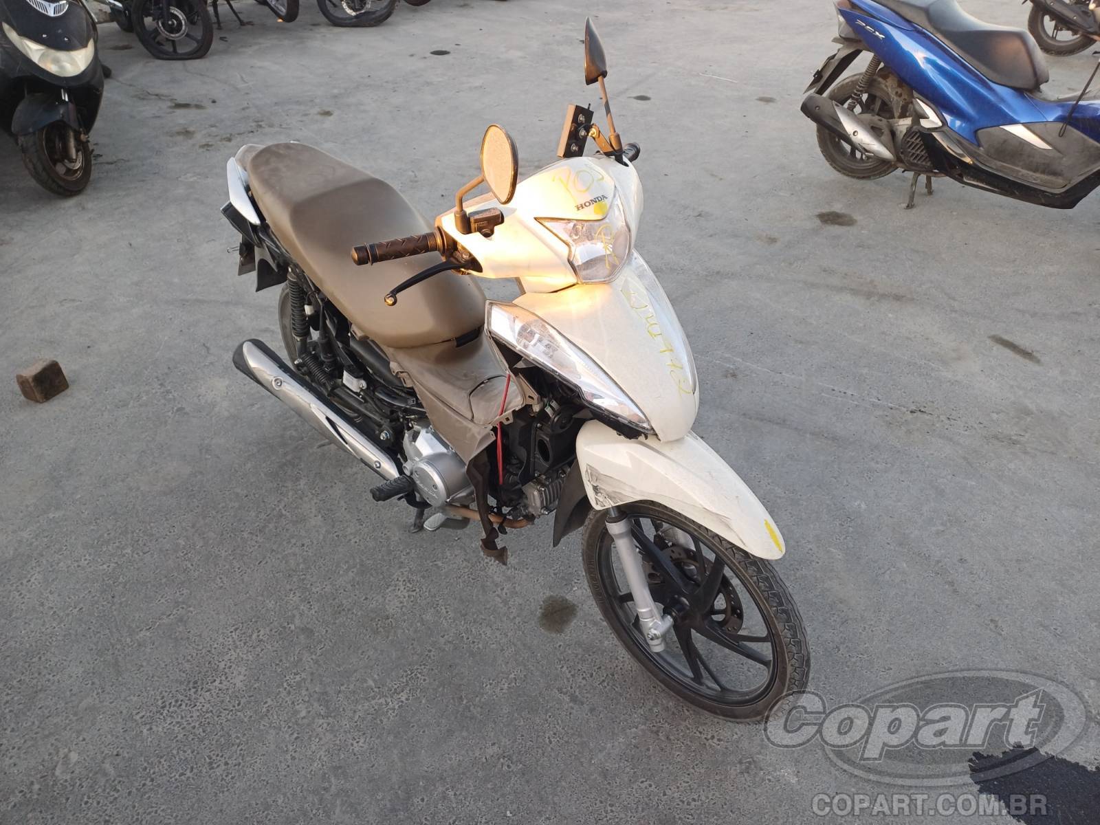 Honda BIZ 2024 em leilão