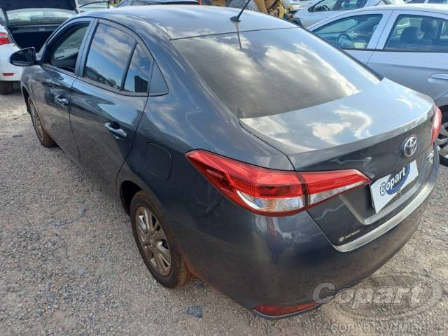 2022 TOYOTA YARIS SEDA 