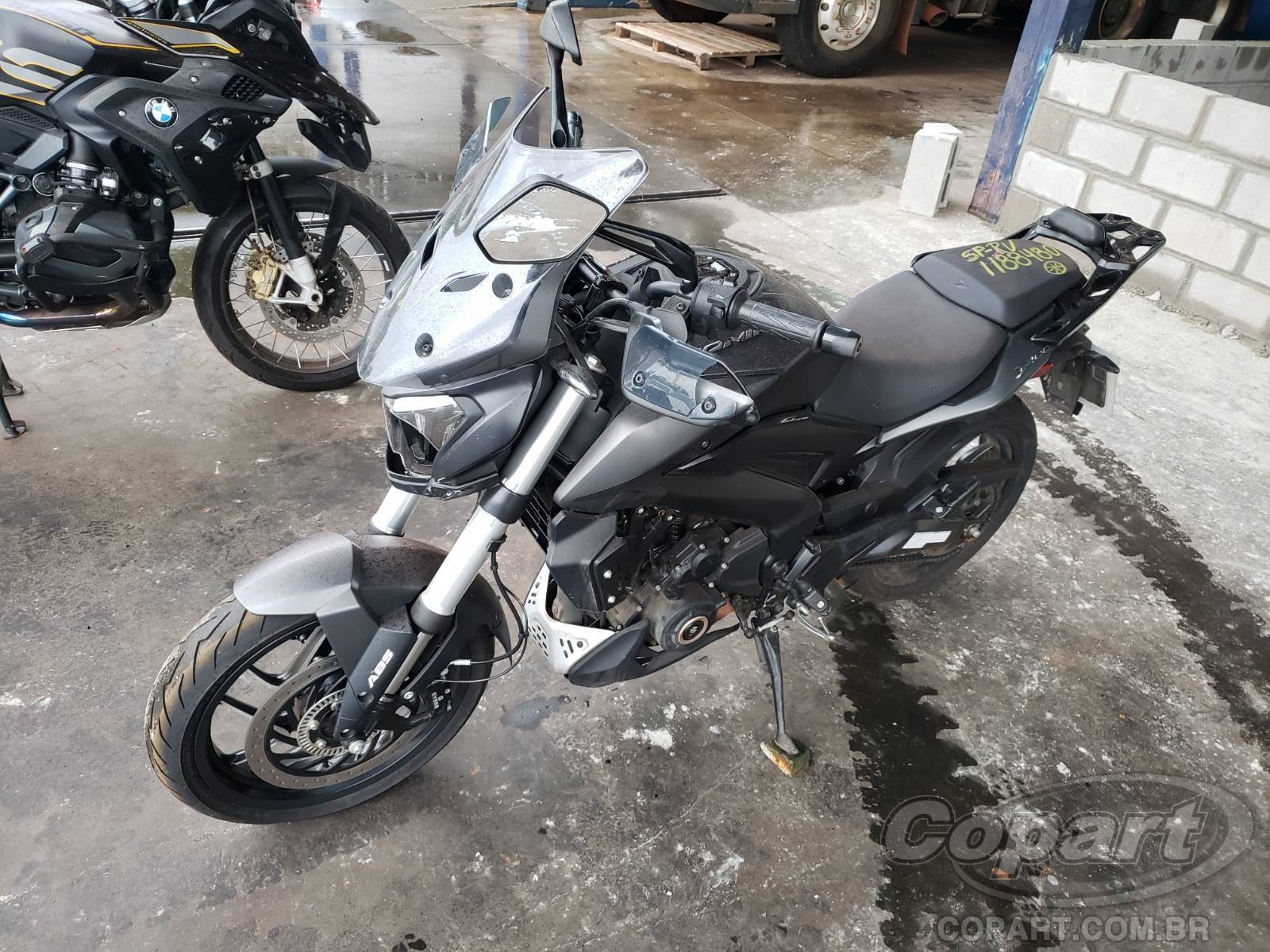Foto 2: 2025 BAJAJ DOMINAR