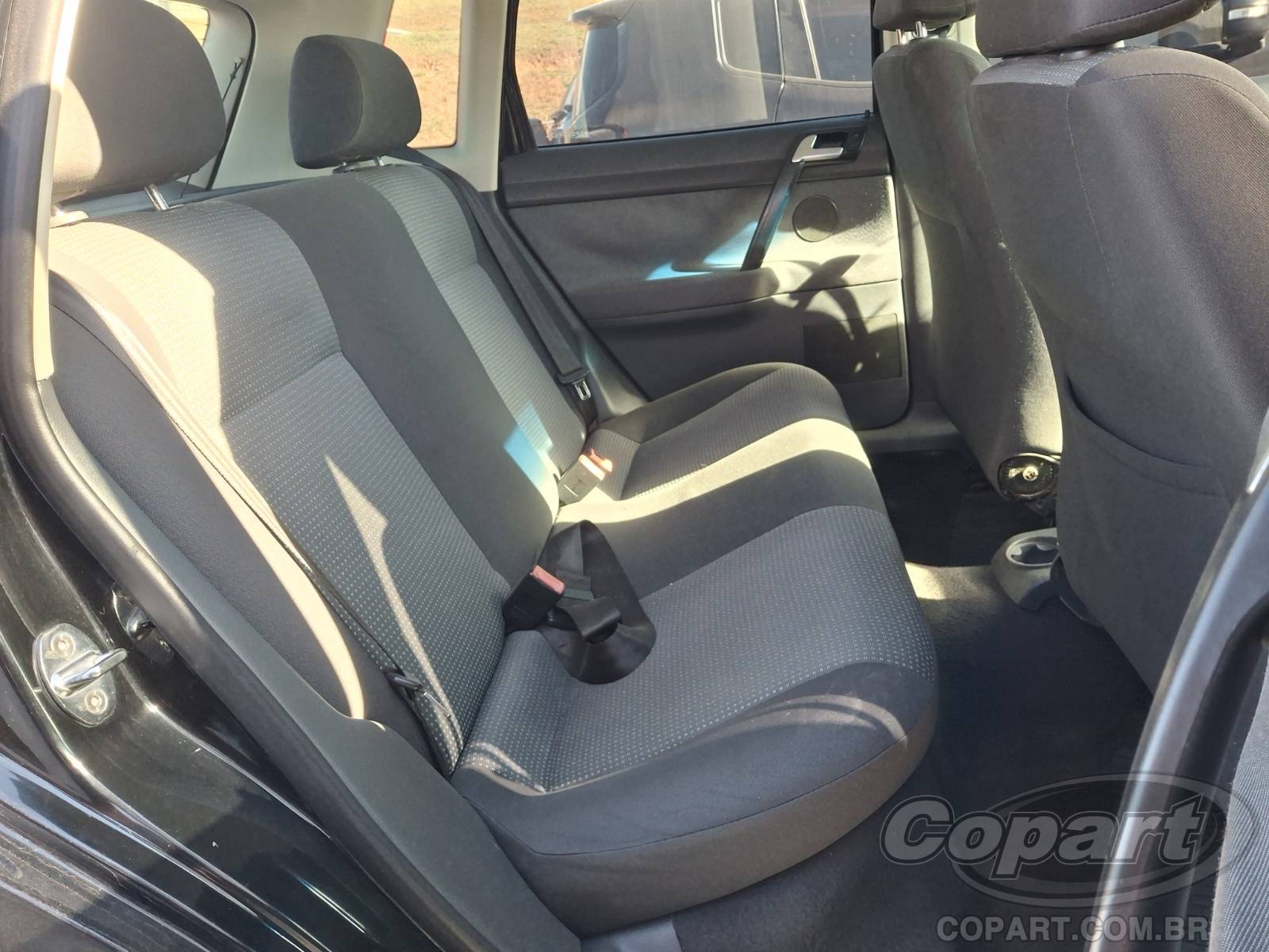 2013 VOLKSWAGEN POLO — foto 6 de 10