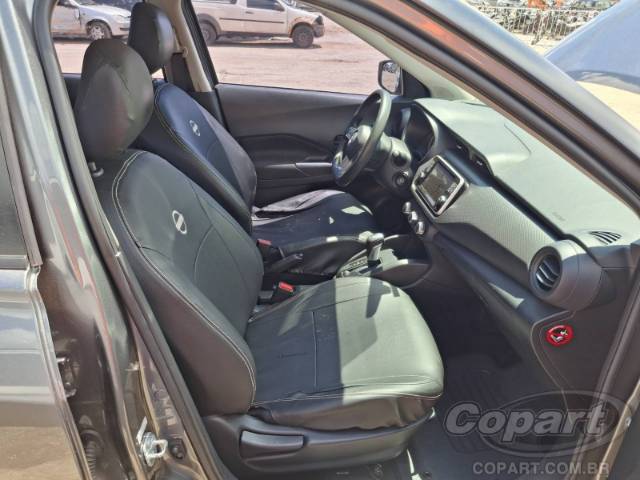2023 NISSAN KICKS 