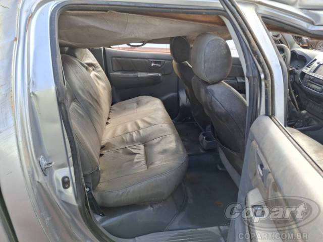 2015 TOYOTA HILUX CD 
