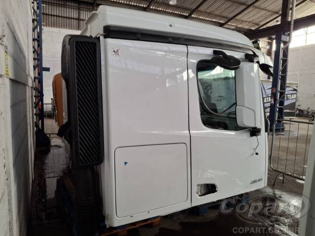 0 MERCEDES BENZ CABINE 