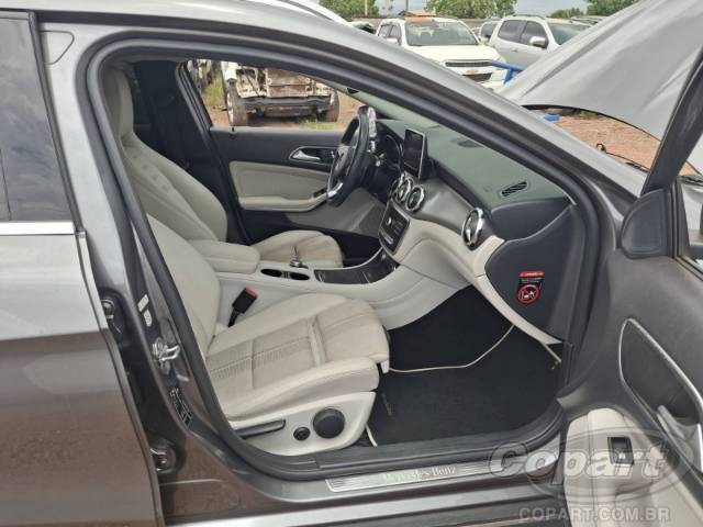 2019 MERCEDES BENZ GLA 