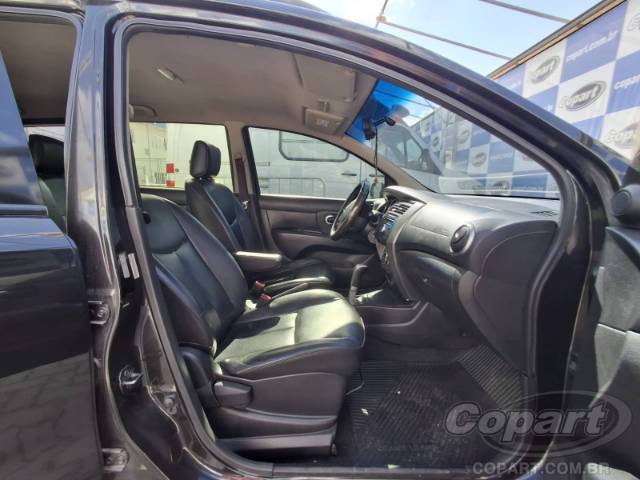 2012 NISSAN GRAND LIVINA 