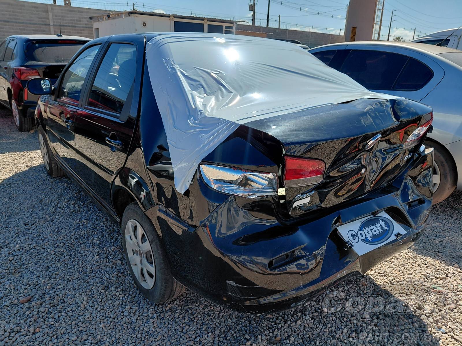 Foto 3: 2015 FIAT SIENA