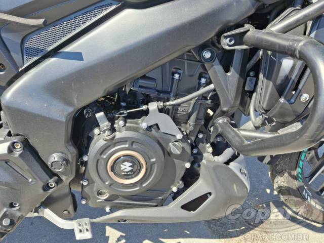 2025 BAJAJ DOMINAR 