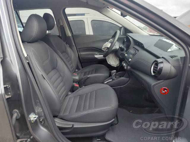 2025 NISSAN Kicks Play 