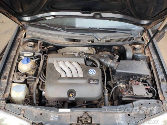 2001 VOLKSWAGEN BORA 