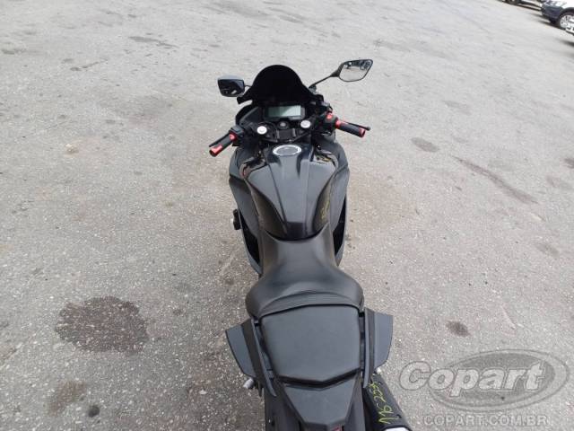 2025 YAMAHA YZF R15 