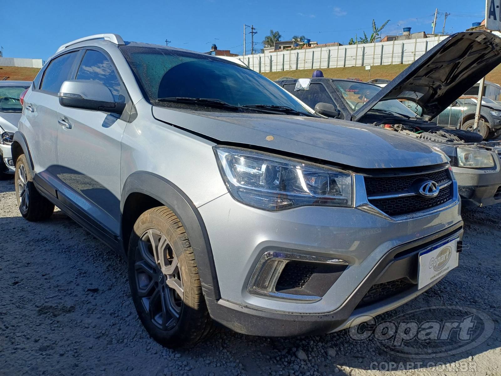 Veículo Caoa Chery CAOA-CHERY CAOA CHERY TIGGO 2 2021/2022 Colisão Média Monta 2022 em leilão