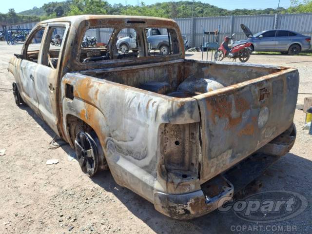 2013 VOLKSWAGEN AMAROK 