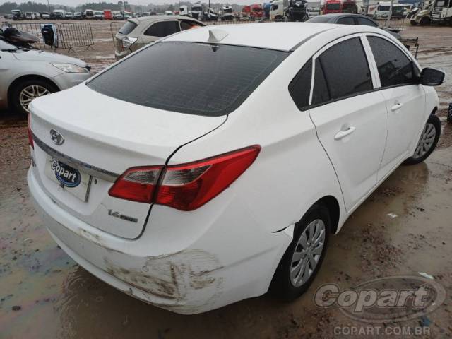 2014 HYUNDAI HB20S 
