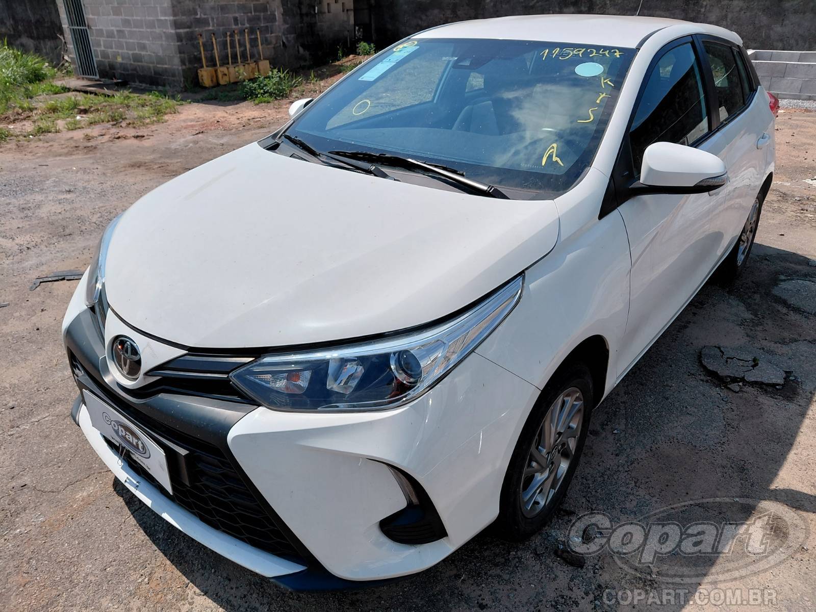 Foto 2: 2023 TOYOTA YARIS