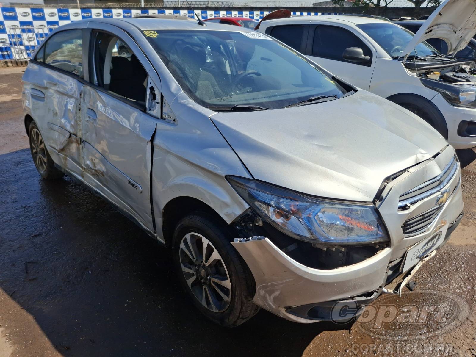 Veículo GM - Chevrolet Onix Chevrolet Onix 2015 2015 em leilão