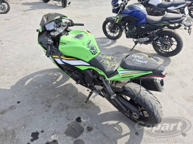 2025 KAWASAKI NINJA ZX-6R 