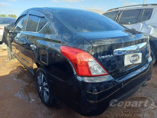 2018 NISSAN VERSA 