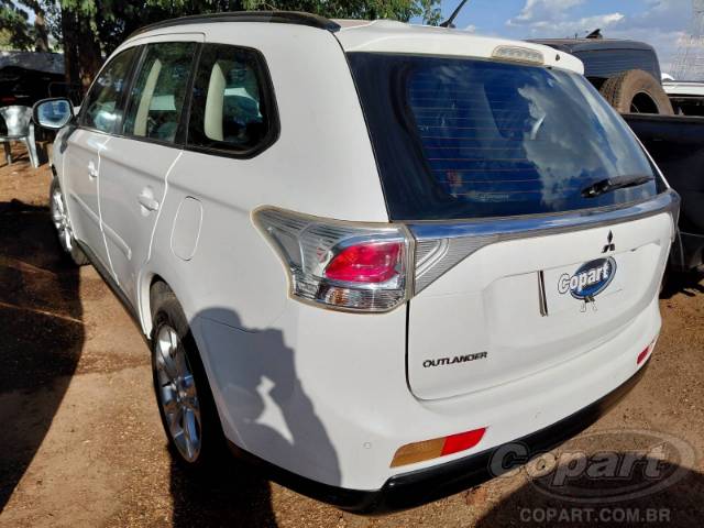 2015 MITSUBISHI OUTLANDER 