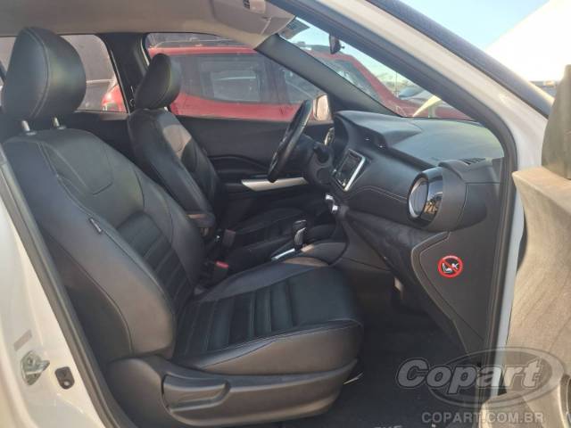2019 NISSAN KICKS 