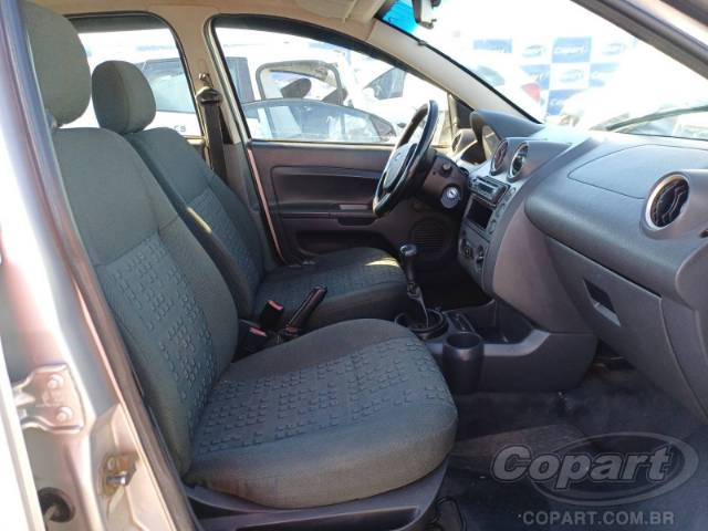 2003 FORD FIESTA 