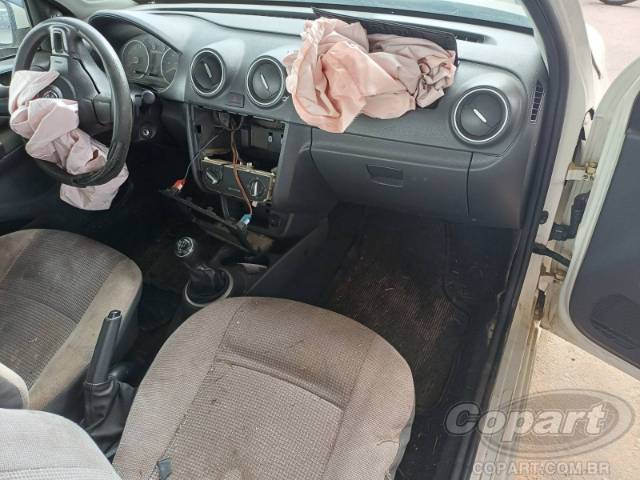 2015 VOLKSWAGEN SAVEIRO 