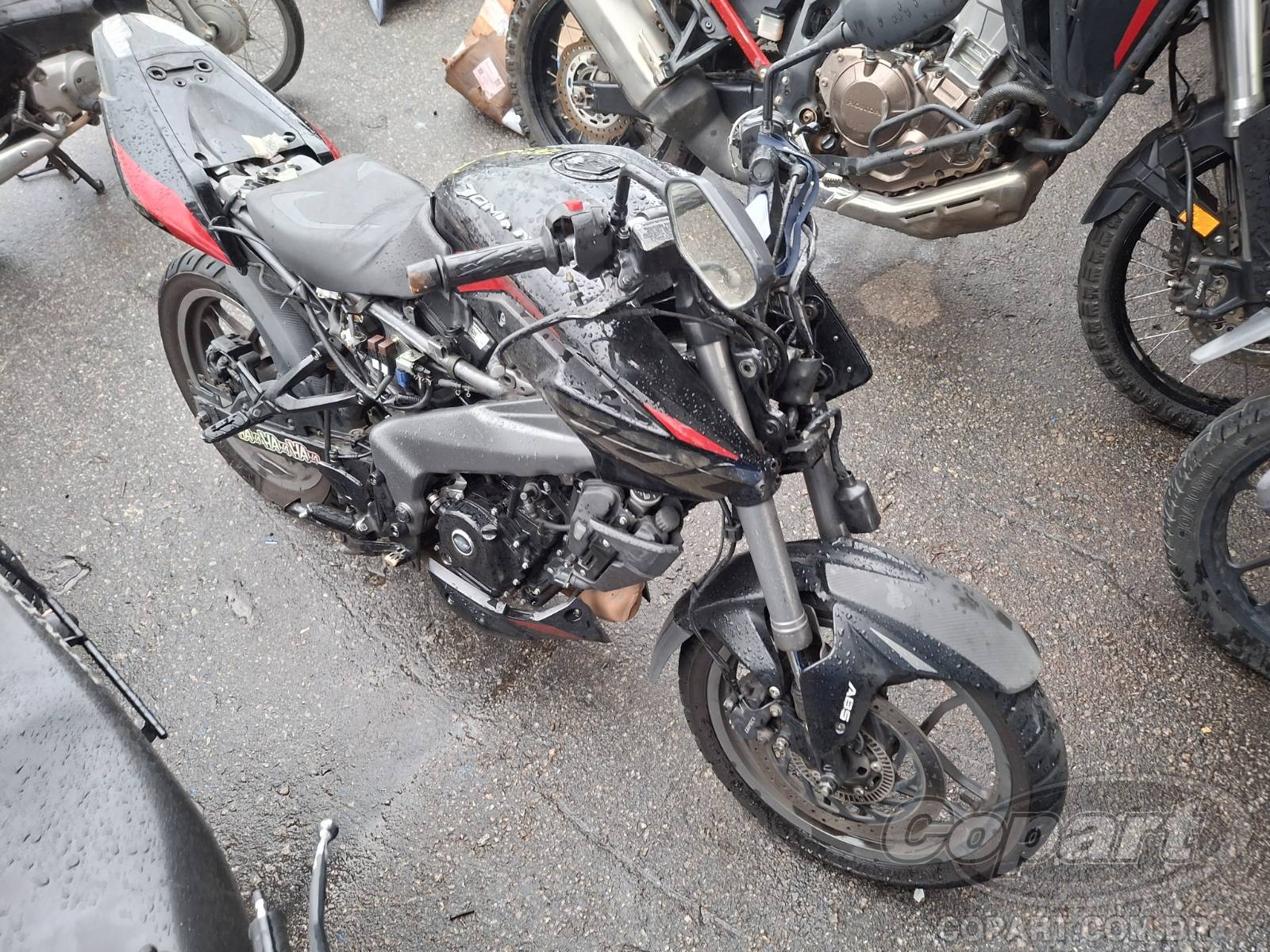 Bajaj Dominar 2025