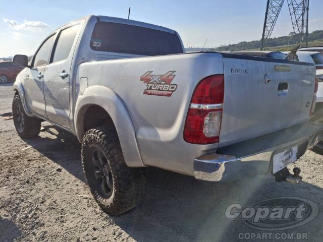 2013 TOYOTA HILUX CD 