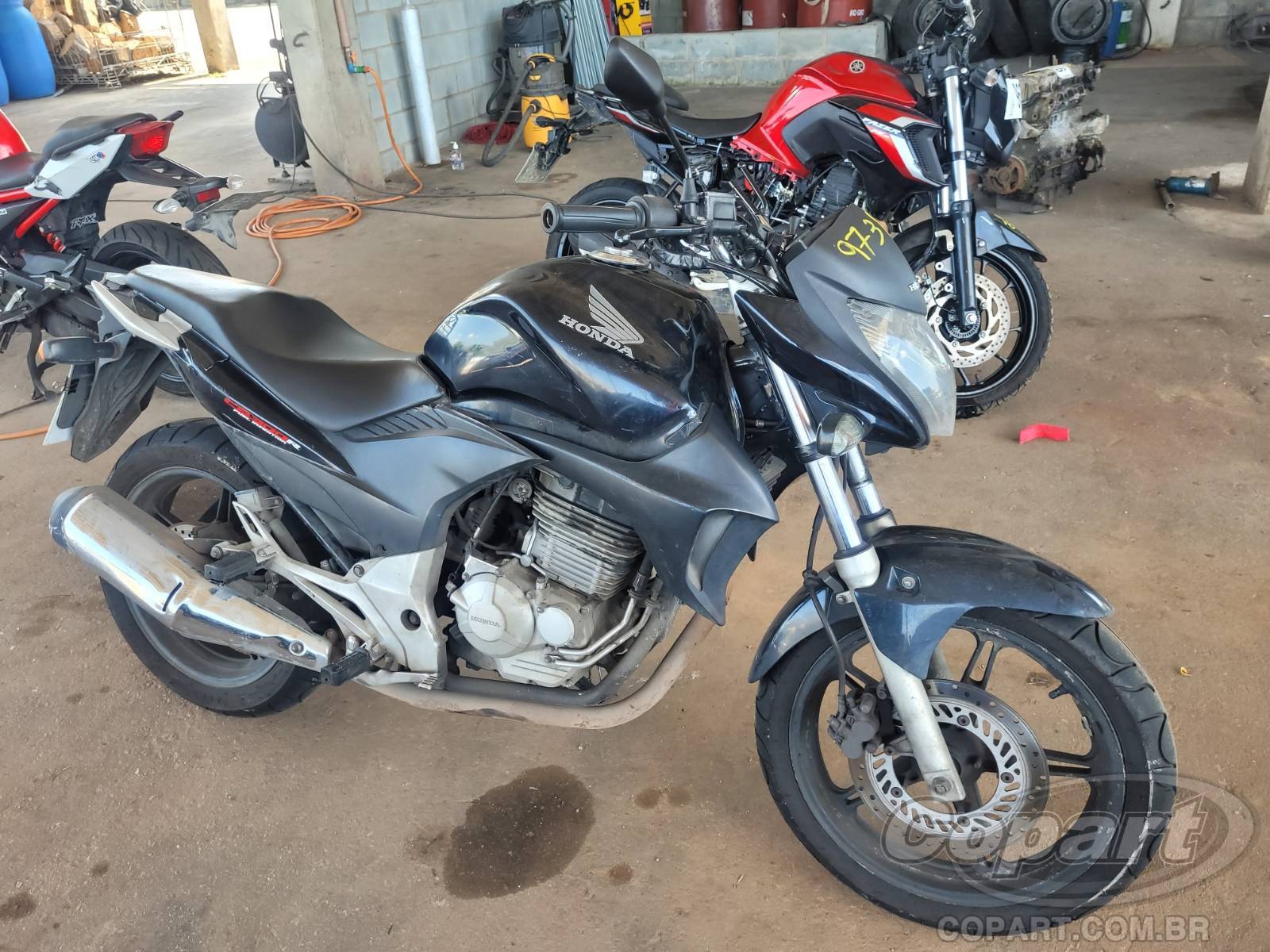 2012 HONDA CB 300 R