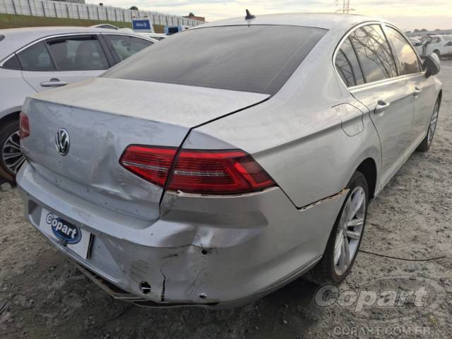 2018 VOLKSWAGEN PASSAT 