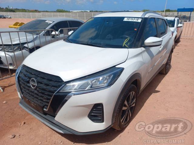 2025 NISSAN Kicks Play 