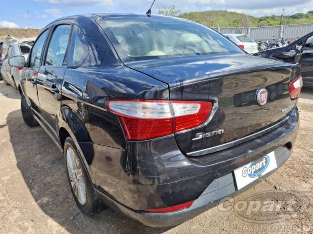 2015 FIAT GRAND SIENA 