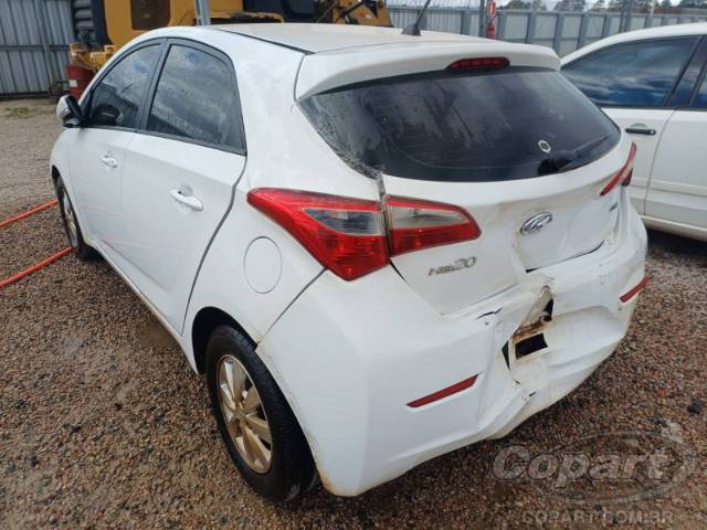 2015 HYUNDAI HB20 