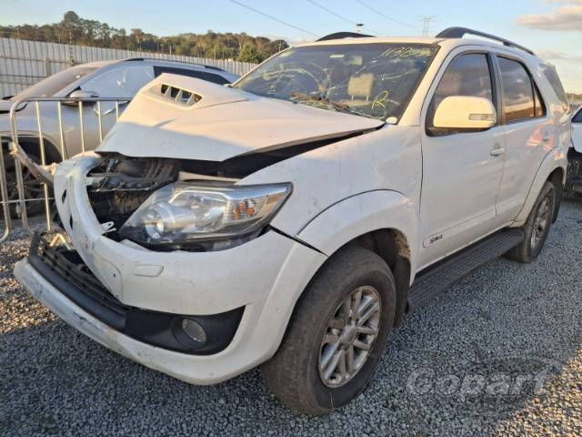 2015 TOYOTA HILUX SW4 