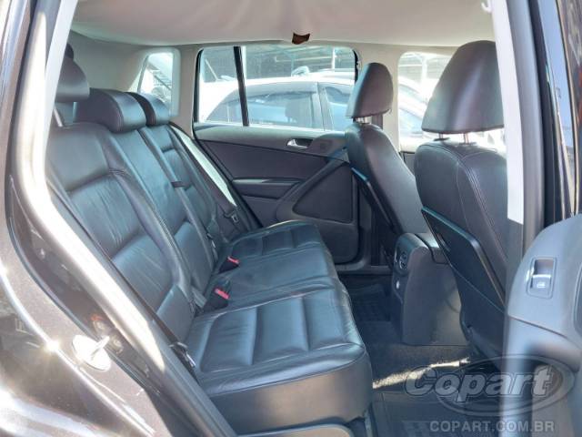 2011 VOLKSWAGEN TIGUAN 