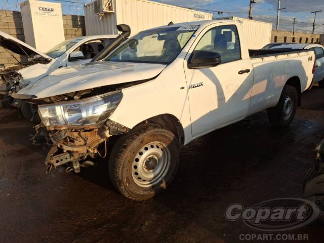 2024 TOYOTA HILUX CS 